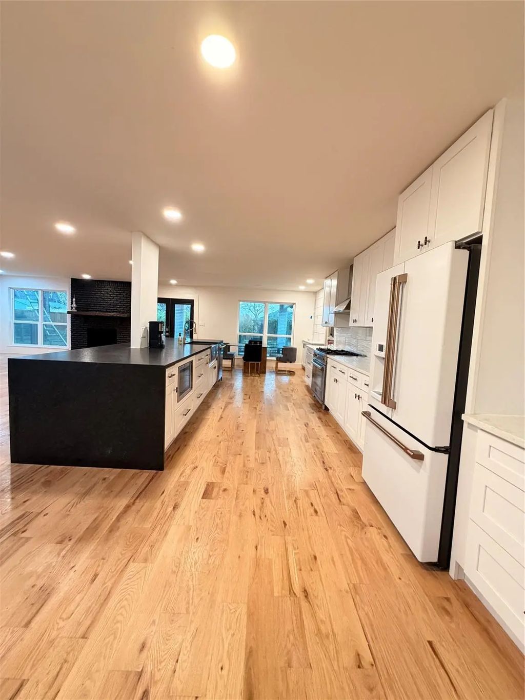 7806 Rolling Acres Drive, Dallas