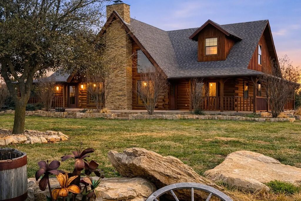 2779 Canyon Wren Loop, Graford