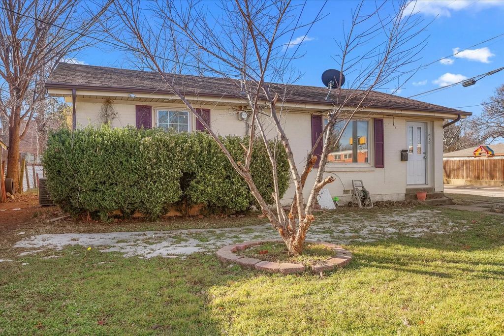 104 E 6th Street, Irving