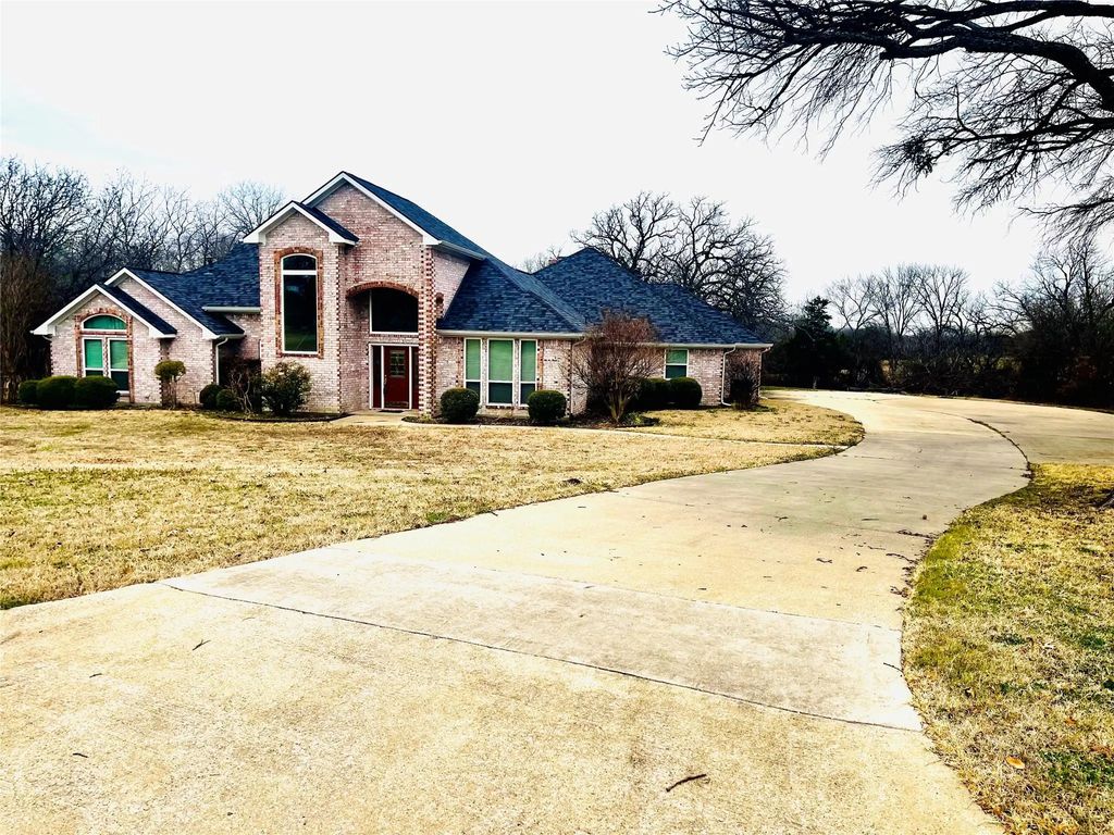 1415 Red Oak Circle, Farmersville