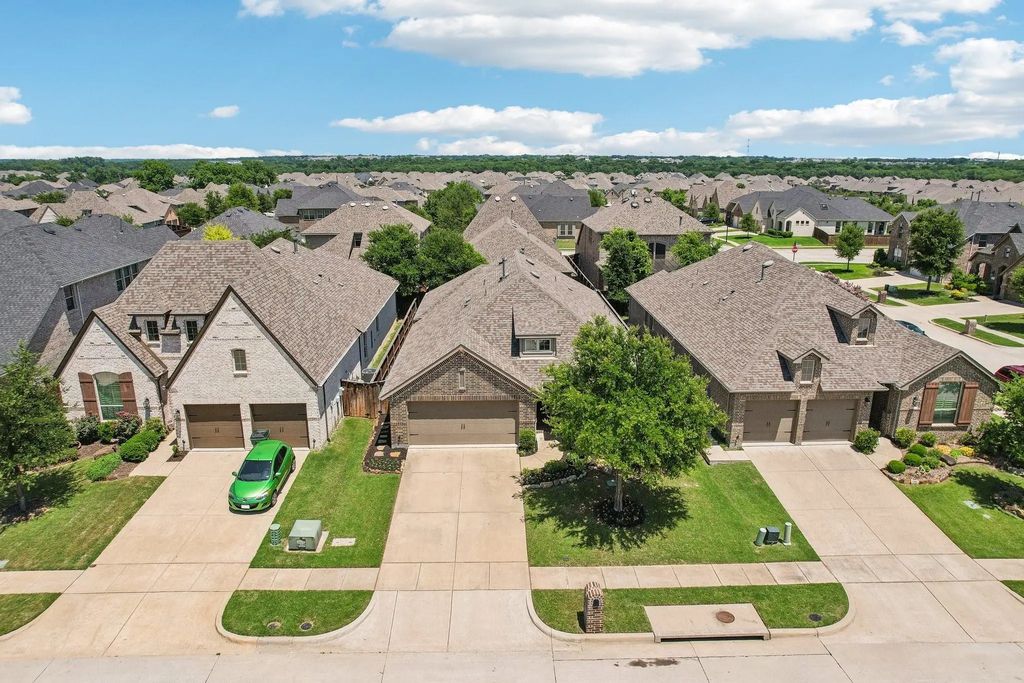 7804 Lewisville Lane, McKinney