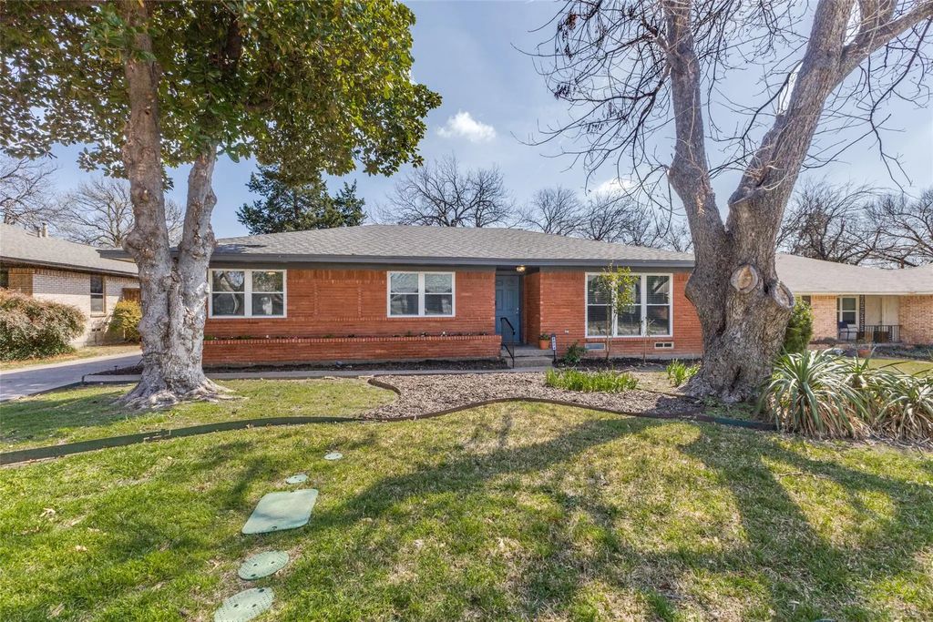 8024 Hunnicut Road, Dallas
