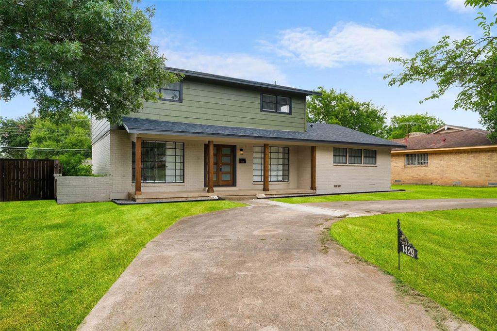 1429 Brook Valley Place, Dallas