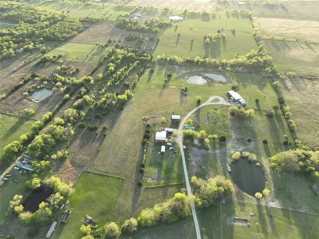 1780 County Road 4109, Campbell