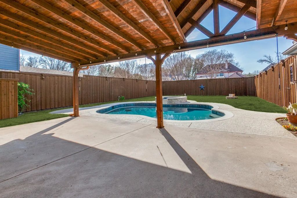 6805 Foxglove Trail, Sachse