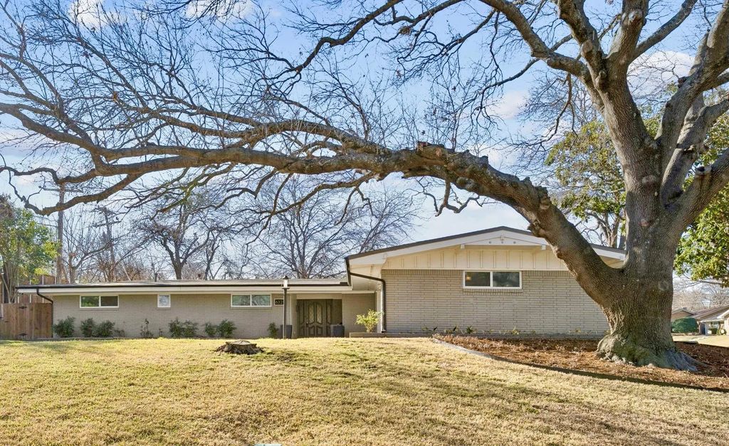 6329 Firth Road, Fort Worth
