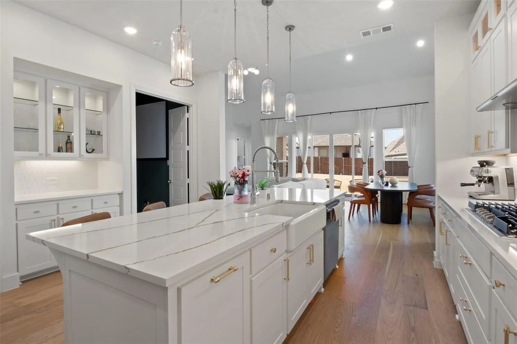 1909 Prickly Poppy Court, Aubrey