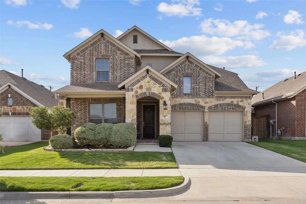 2807 Newsom Ridge Drive, Mansfield