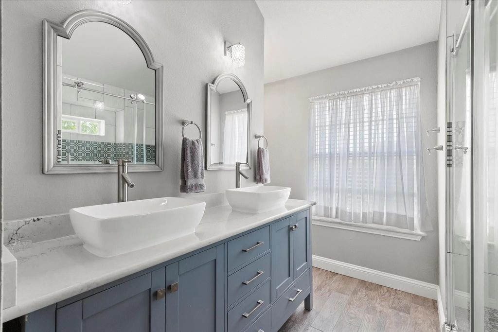 8617 Fairfax Avenue, Rowlett