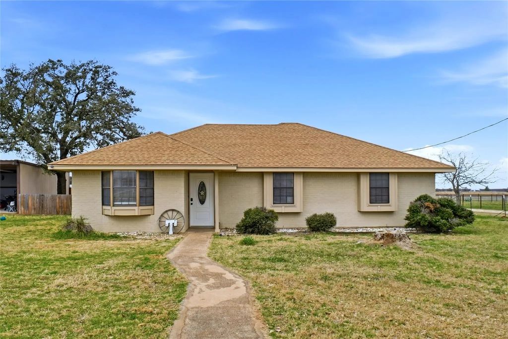 522 S Caddo Street, Lipan