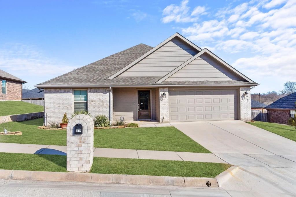 1517 Timbercreek Drive, Howe