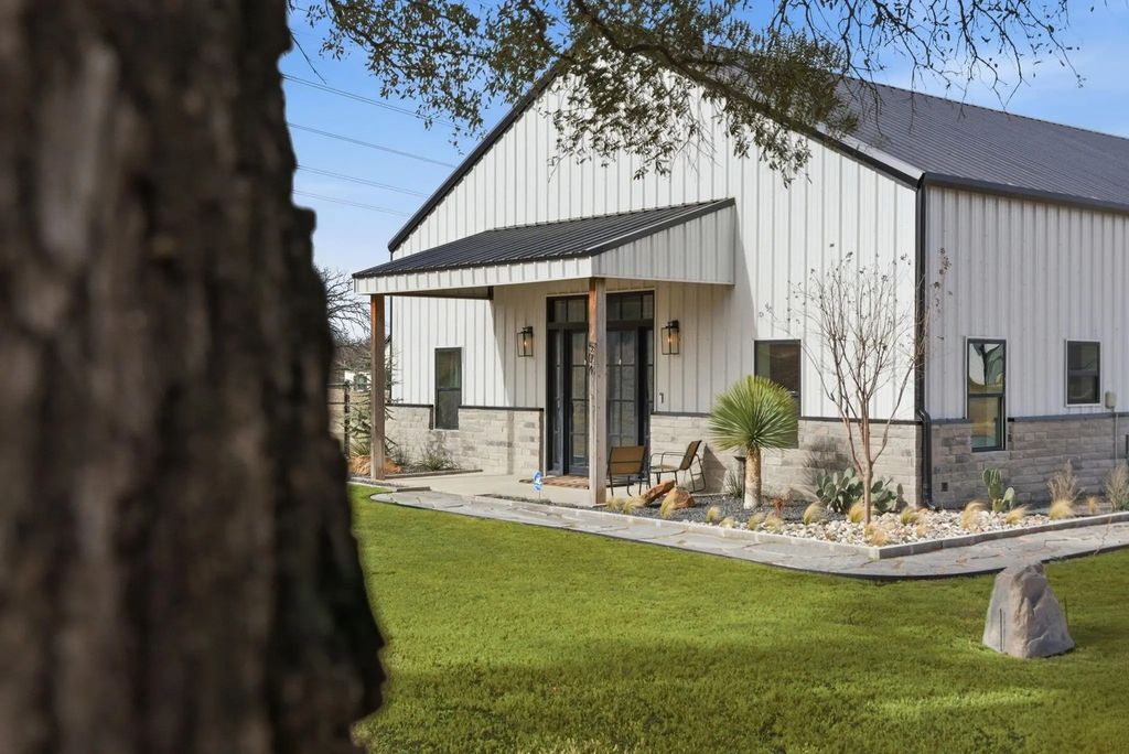 504 Hackamore Court, Weatherford