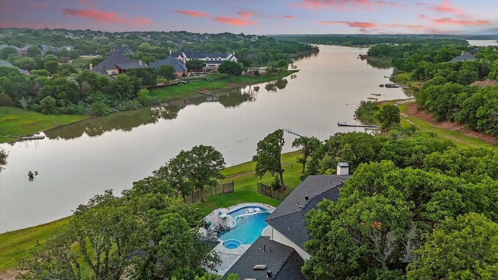 772 Lakewood Court, Highland Village