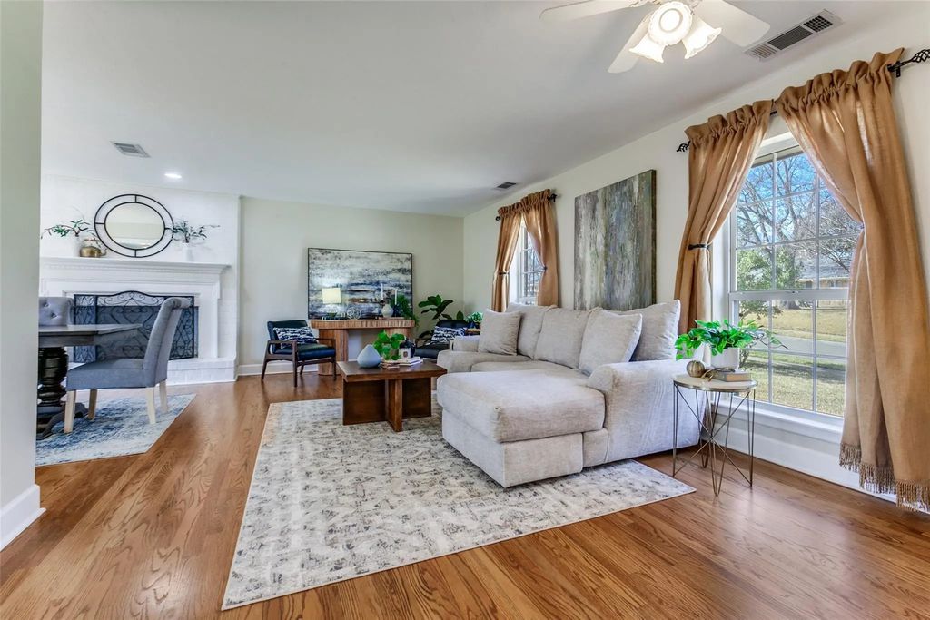 401 Lawndale Drive, Richardson