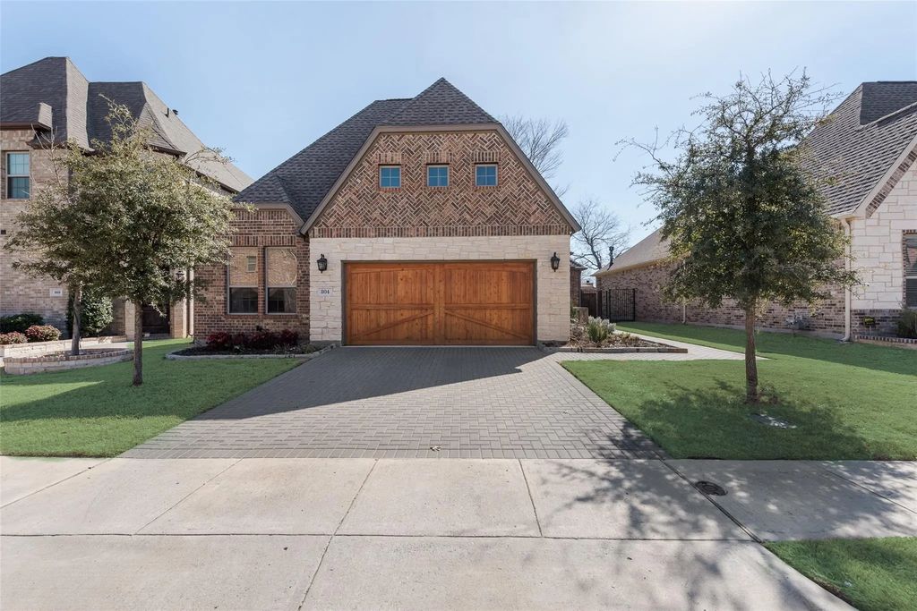 804 Brookstone Court, Keller