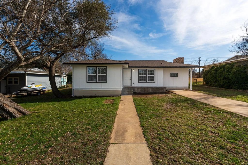 44 Sue Ann Drive, Lampasas