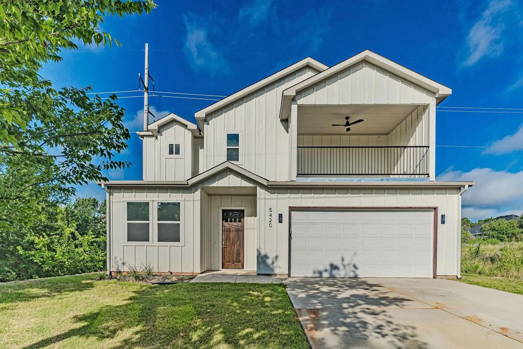 5420 Van Horn Drive, Granbury