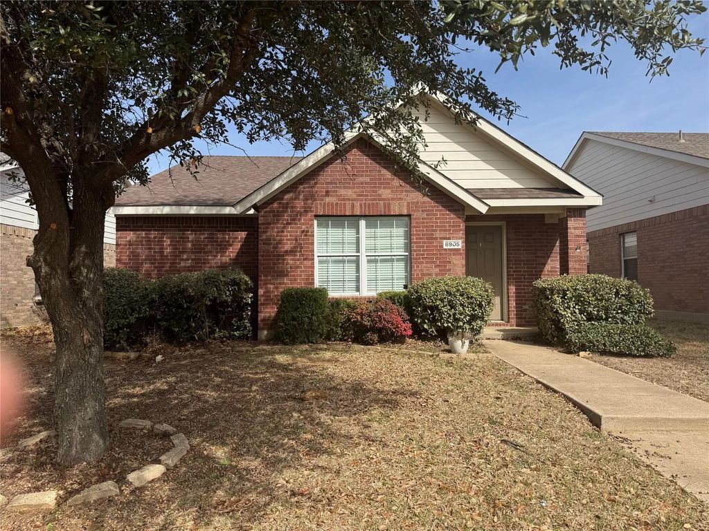 8905 Stewart Street, Cross Roads
