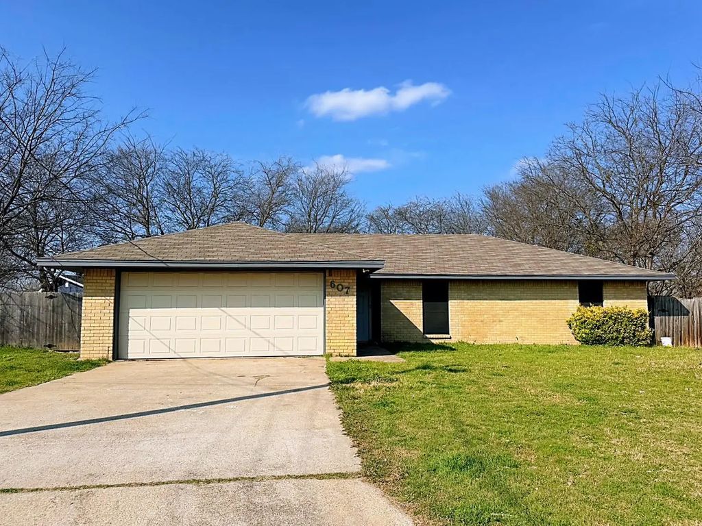 607 Springtime Drive, Cedar Hill