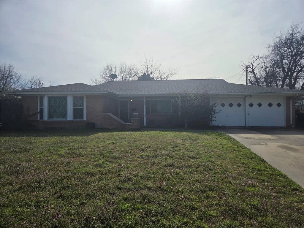 5512 Westcreek Drive, Fort Worth
