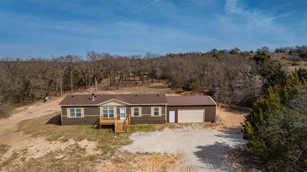 550 County Road 343, Forestburg