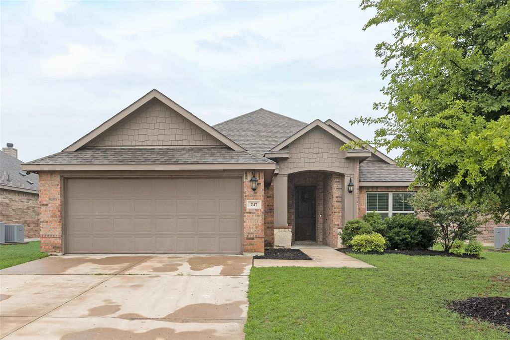 247 Old Settlers Trail, Waxahachie