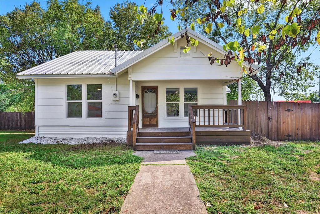 1005 N Neal Street, Commerce