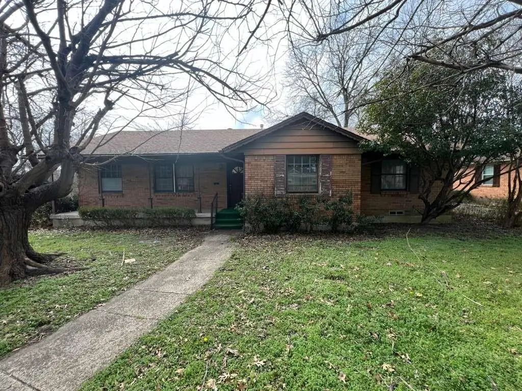 2477 Pinebluff Drive, Dallas