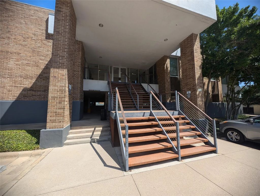 13150 Coit Road, Dallas