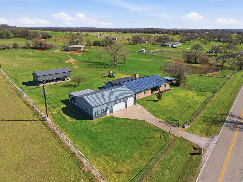 7660 Reed Road, Azle