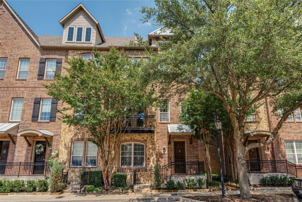 4045 Winsor Drive, Farmers Branch