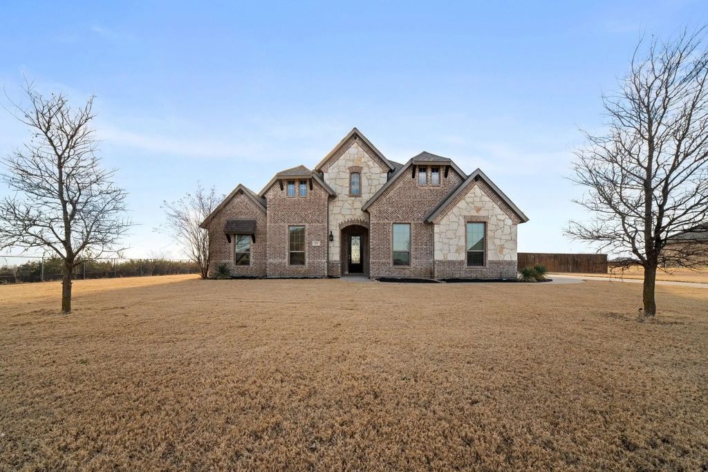 151 Evening Fire Drive, Waxahachie