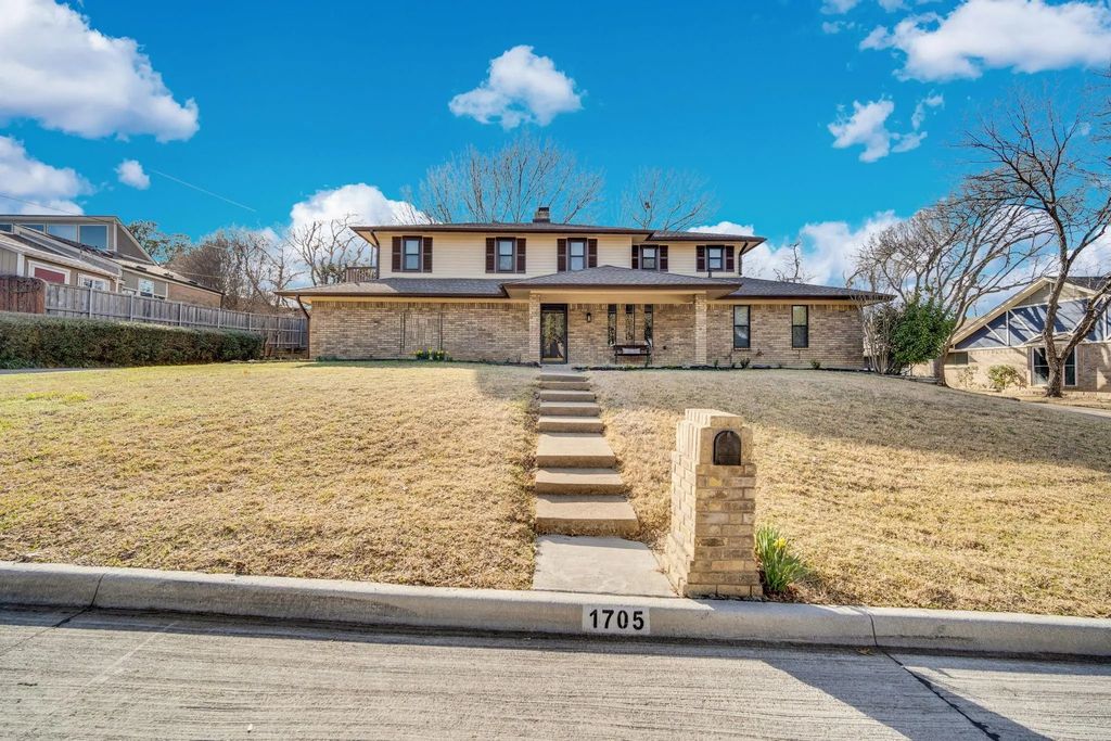 1705 Northtown Drive, Grand Prairie