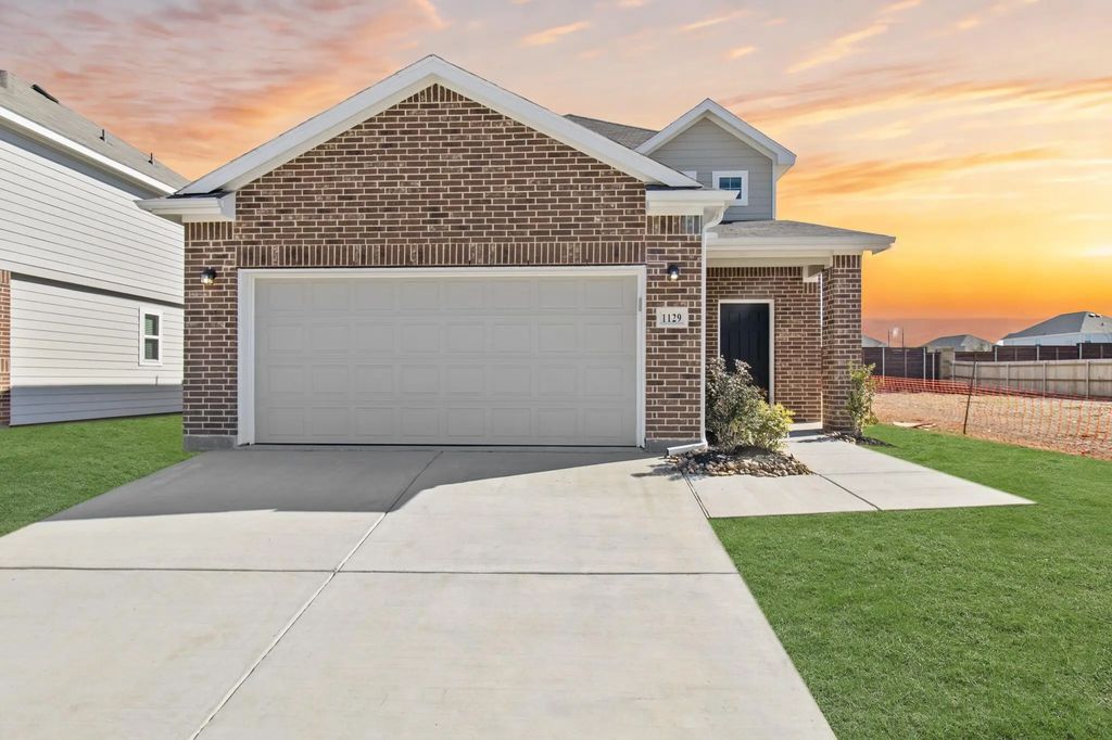 1129 Wind Drift Way, Fort Worth