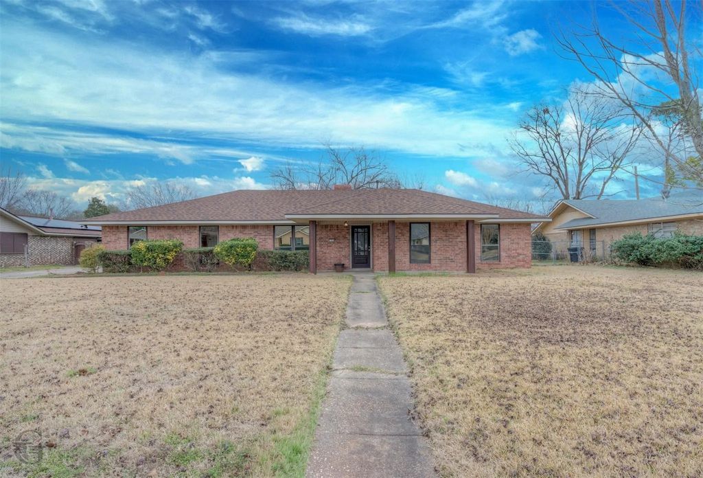 310 Lancashire Drive, Bossier City