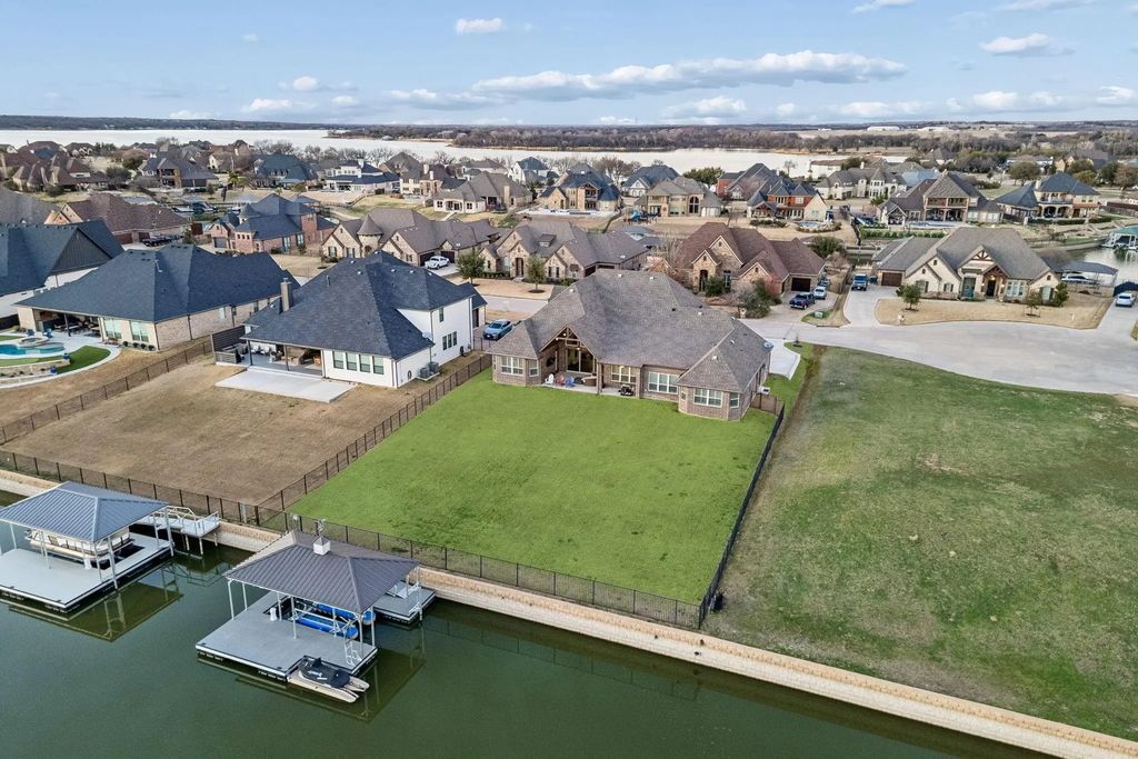 5925 Thurmond Sail Court, Fort Worth