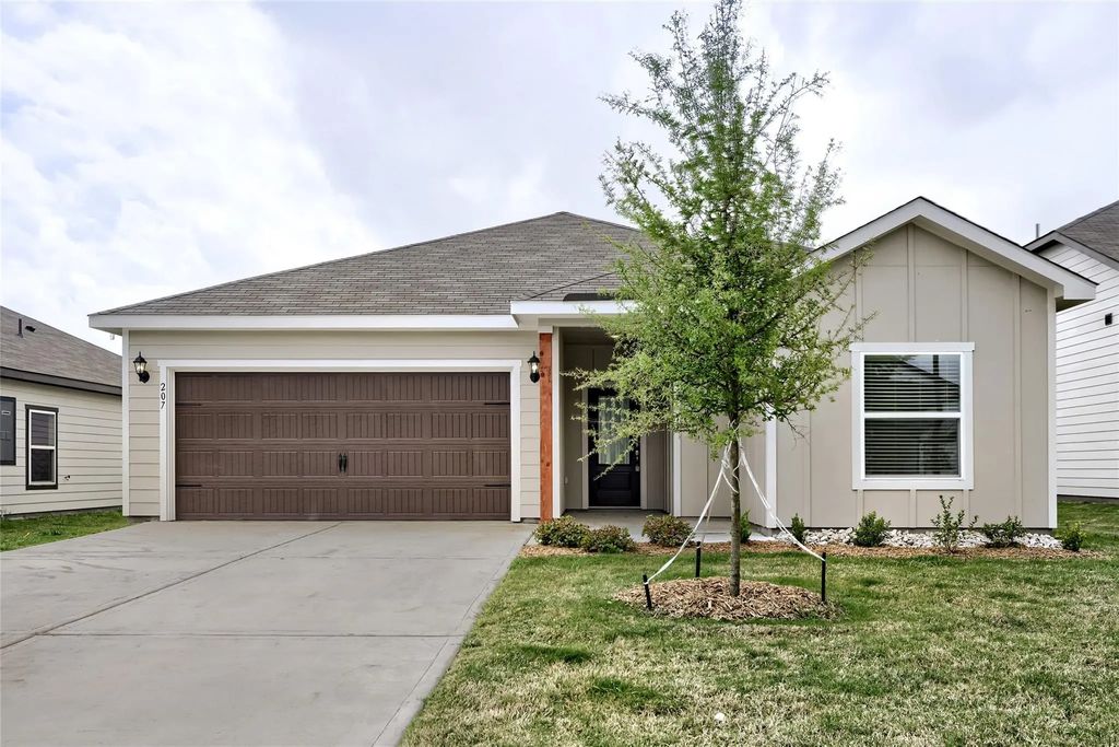 207 Southgate Drive, Terrell