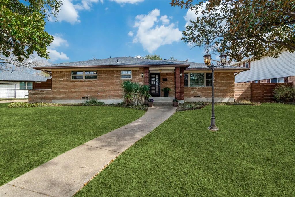 11836 Duxbury Drive, Dallas