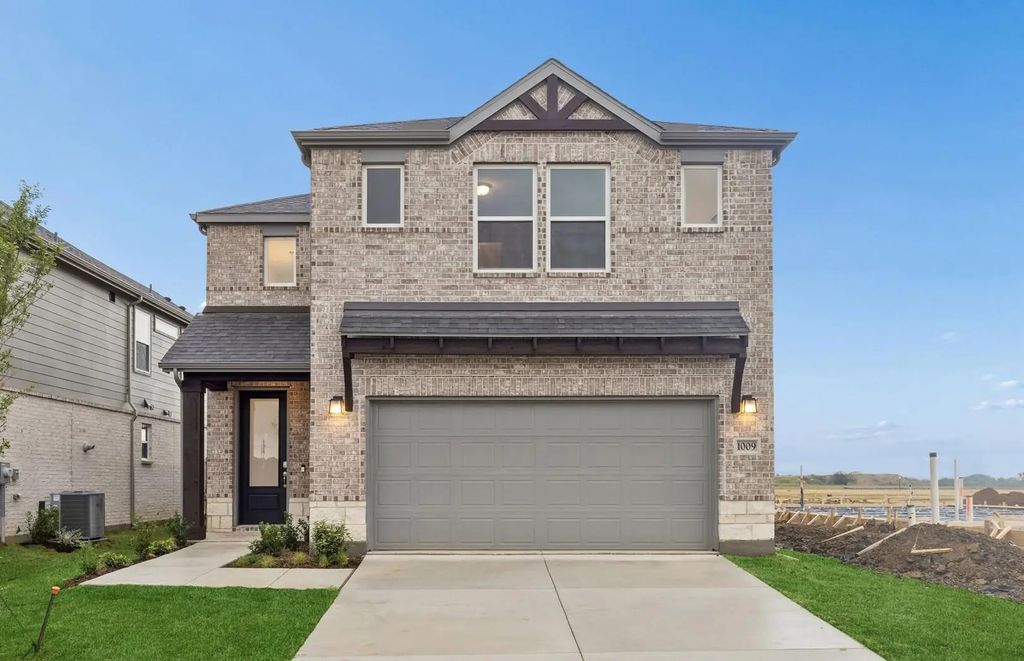 1009 Hammy Lane, Aubrey