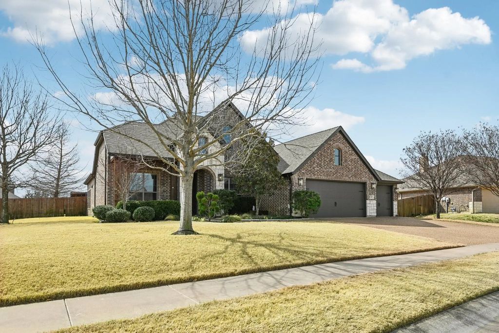 102 Citation Lane, Waxahachie