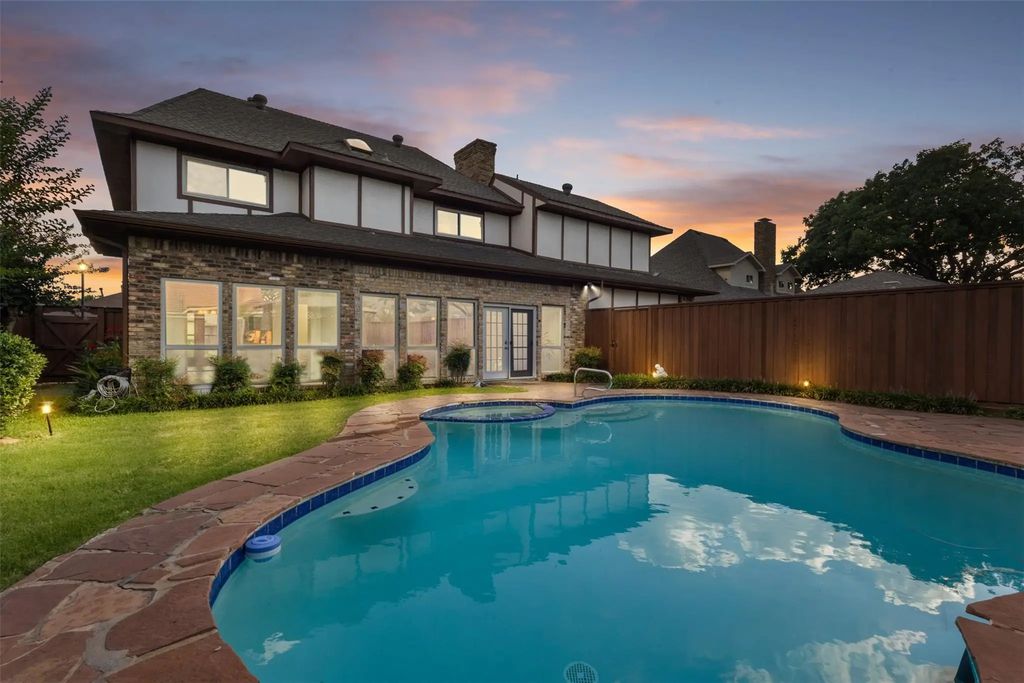 4227 Country Brook Drive, Dallas