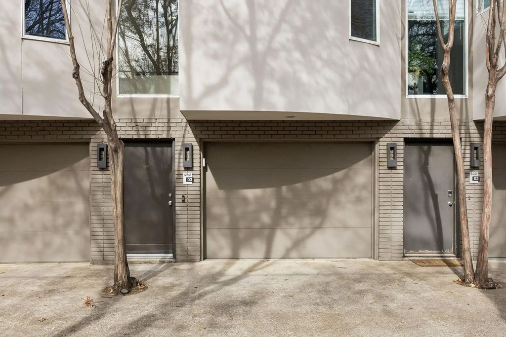4241 Buena Vista Street 3, Dallas