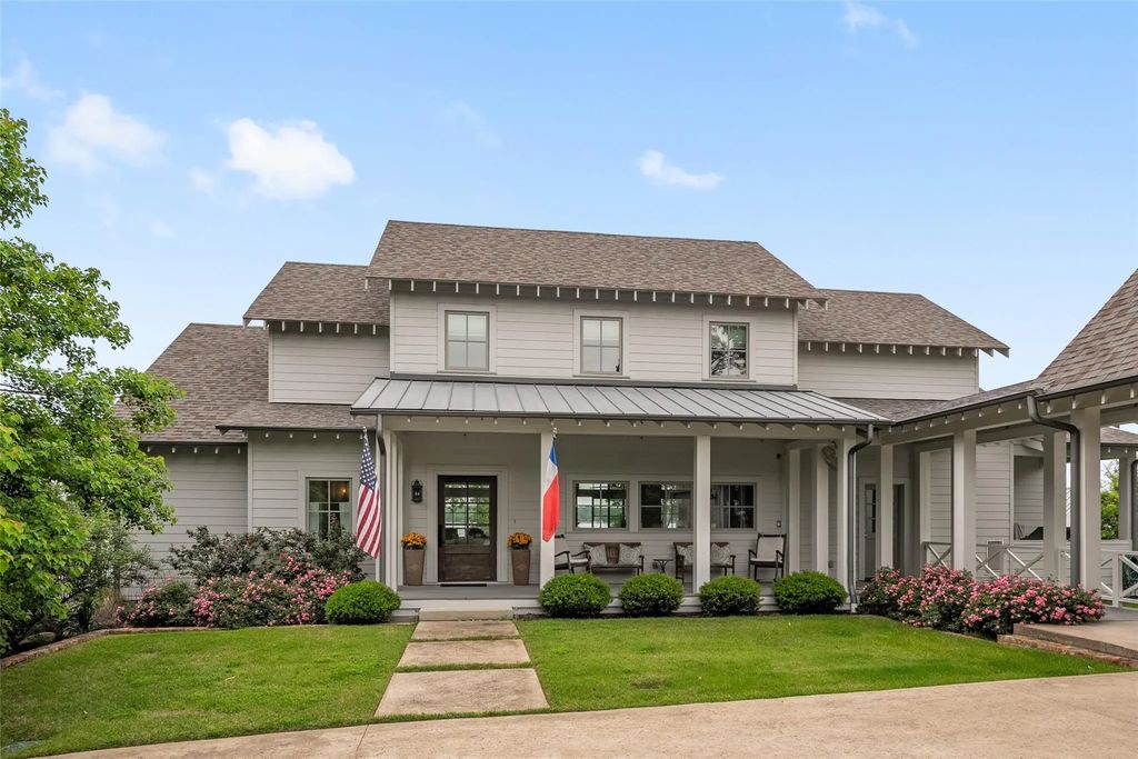 13390 Waterside Drive, Malakoff
