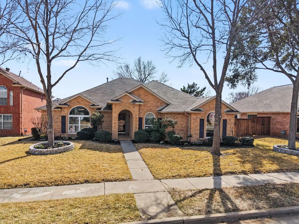 605 Teakwood Drive, Flower Mound