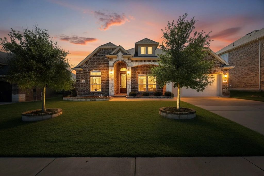 909 Foxtail Drive, Mansfield