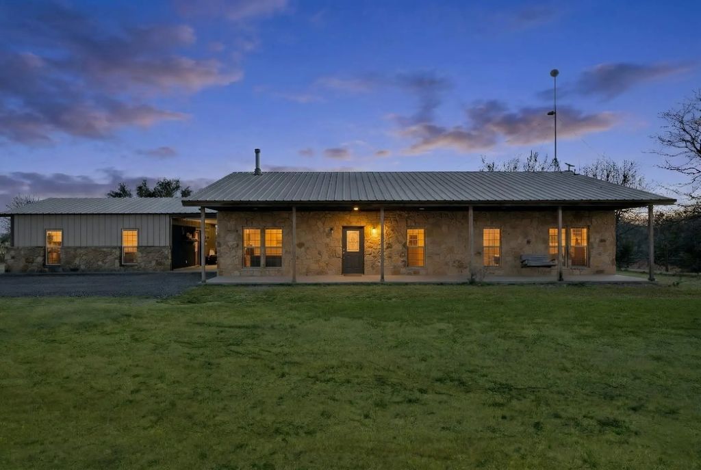 151 Roble Court, Weatherford