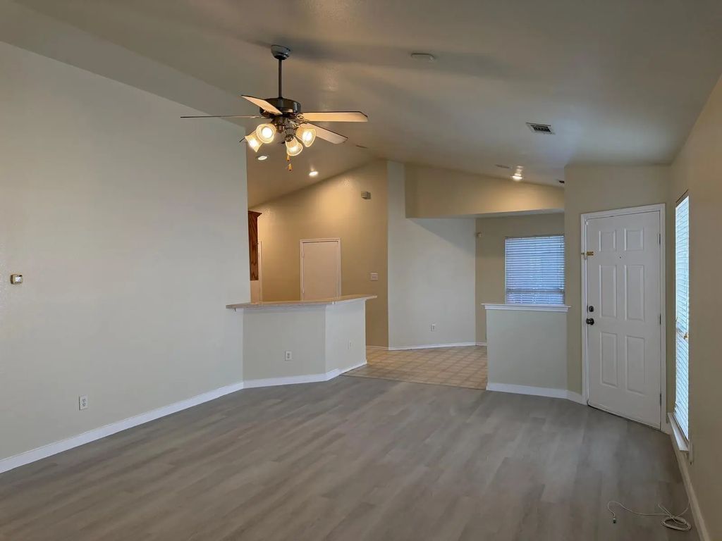 6360 Geneva Lane, Fort Worth