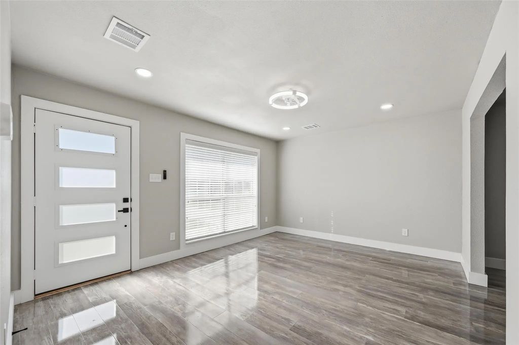 1314 Lorraine Lane, Mesquite