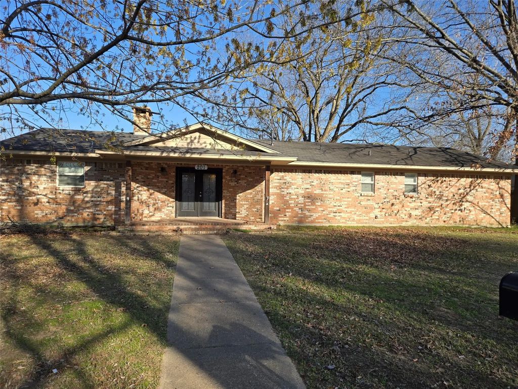 201 Robin Way Street, Mount Vernon