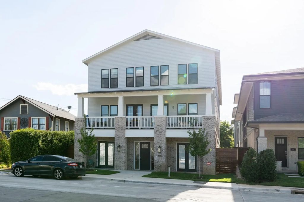 617 N Tyler Street 101, Dallas